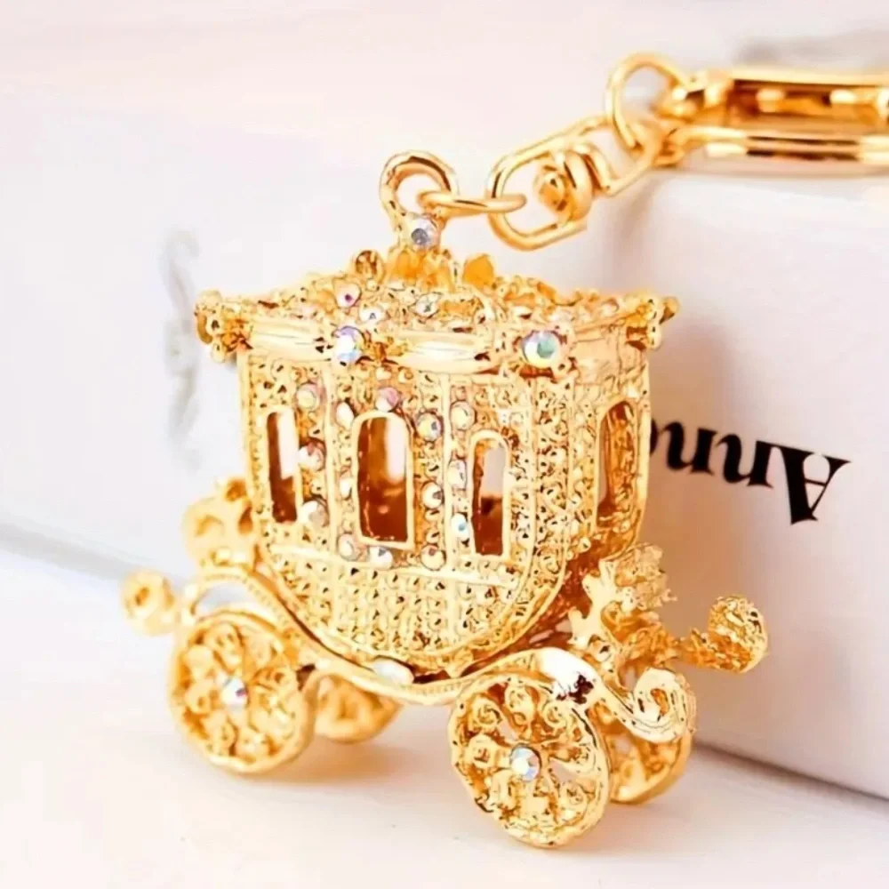 Elegant Gold Carriage Key Holder, NEW